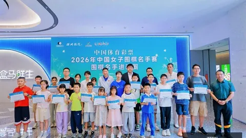 阿迪达斯电竞鞋，博彩论坛排名平台，款上市，潮流运动两相宜
